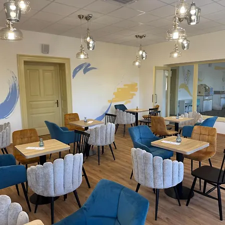 אכסניה Leharo *