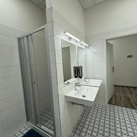Hostel Leharo